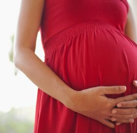 गर्भवती भएपछि पेटमा ‘स्ट्रेच माक्र्स’ छ ? घरमै बनाउनुस् यस्तो औषधि