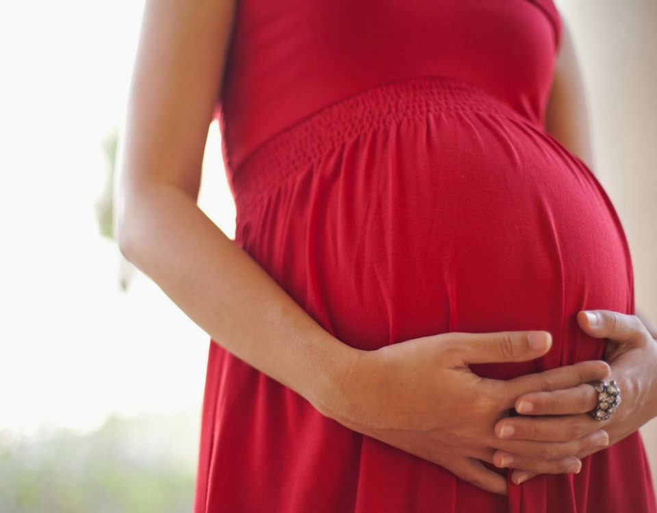 गर्भवती भएपछि पेटमा ‘स्ट्रेच माक्र्स’ छ ? घरमै बनाउनुस् यस्तो औषधि