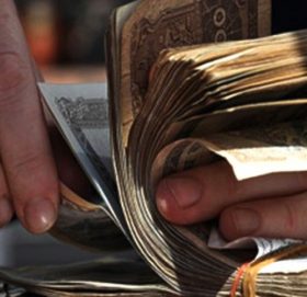 कैलालीमा राष्ट्रिय अनुसन्धानमा जागिर लगाईदिन्छु भन्दै प्रहरीले लिए साढे ३ लाख