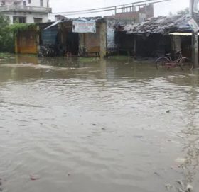 अविरल वर्षाका कारण सरकारी कार्यालयहरु डुबानमा