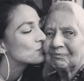 १०४ वर्षकी वृद्धाले अस्पताल नगई कोरोनालाई हराइन्