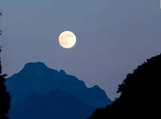 चन्द्रमा पहिले सोचेभन्दा ८ करोड ५० लाख वर्ष कान्छो