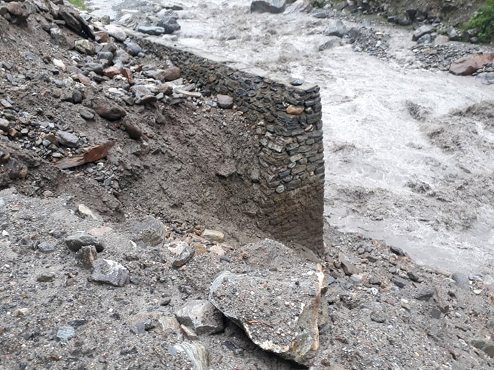 पहिरोले बगायो रुप्सेको सौन्दर्य