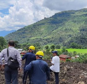 पहिरोले १८ घर पुरिए, जोखिमको आकलनले गाउँले जोगिए