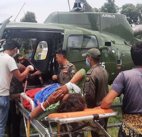 अछामबाट गर्भवतीको हेलिकप्टर मार्फत उद्धार