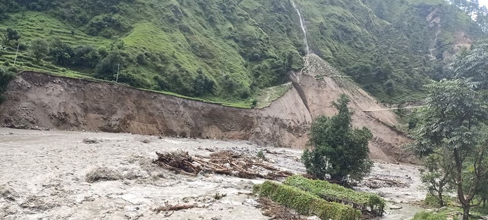 चार दिनसम्म सम्पर्क बिहीन महिला अछामको कालिमाटी स्थित बुढीगंगा नदि छेउमा मृतक फेला