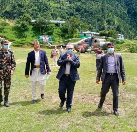 गृह मन्त्री राम बहादुर थापा लगायतकाे टाेली बाजुरामा (फाेटाे सहित)