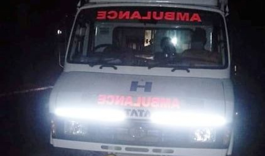 सवारी पास बन्द भएपछि सरकारी गाडी र एम्बुलेन्स यात्रु ओसार्न प्रयोग