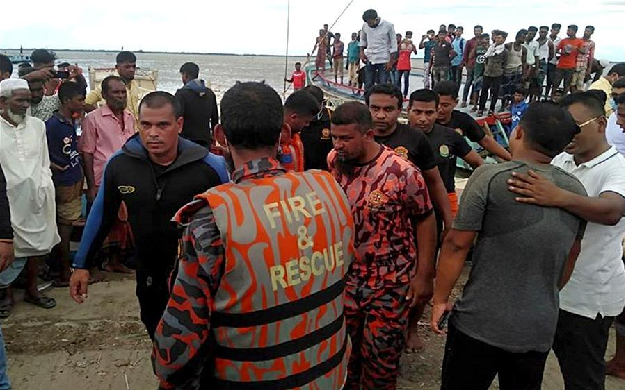 डुङ्गा डुब्दा बङ्लादेशमा कम्तीमा १७ को मृत्यु