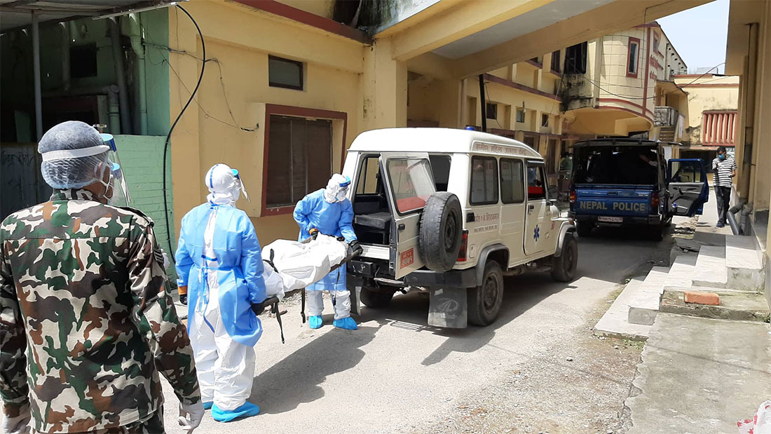 अस्पतालको गेटबाटै फर्काइन्छ बिरामी, भर्ना भए पनि उपचारविनै मृत्यु