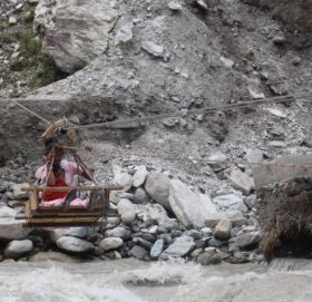 बुढिगंगा नदि तरेको ५० रुपैया