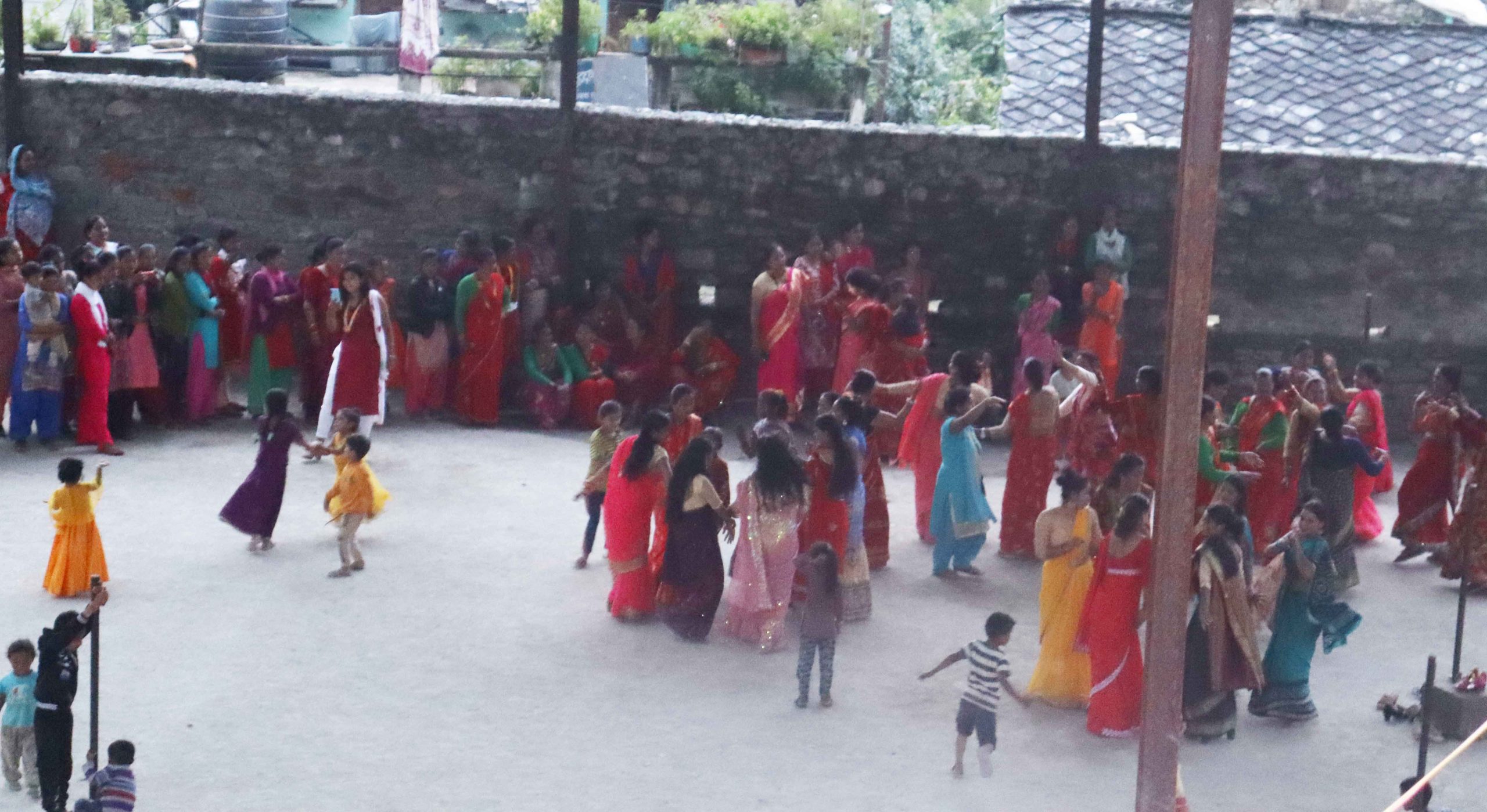 बाजुरा मार्तडीमा तिजको रौनक, नगरपालिकाको निर्देशन मानेनन्