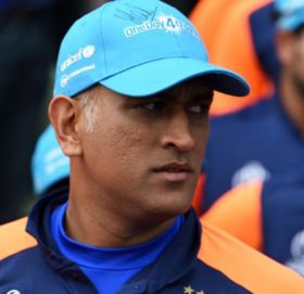 धोनीले लिए अन्तर्राष्ट्रिय क्रिकेटबाट सन्यास