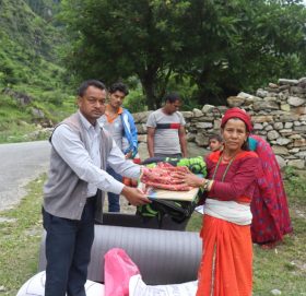 बडिमालिका मिडिया हाउसको समन्वयमा बाढी पिडीतलाई राहत सहयोग