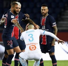नेयमारसहित पाँच खेलाडीलाई रातो कार्ड, पीएसजी लगातार दोस्रो खेलमा पराजित