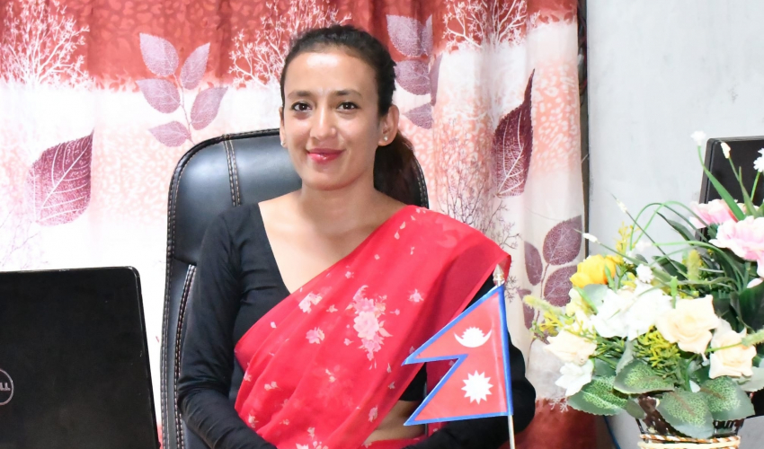 बुढीनन्दाकी उपमेयर रेग्मी प्रवल जनसेवा श्री (चथुर्त) द्धारा सम्मानित