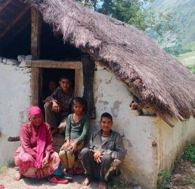 दुबै मृगौला फेल भएका मुक्तहलिया बिरेको परिवार बिचल्लीमा