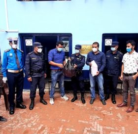 नेविसंघ त्रिविले बृक्षारोपण तथा सुरक्षा सामाग्री बितरण गरि बनायो बिपि जयन्ती