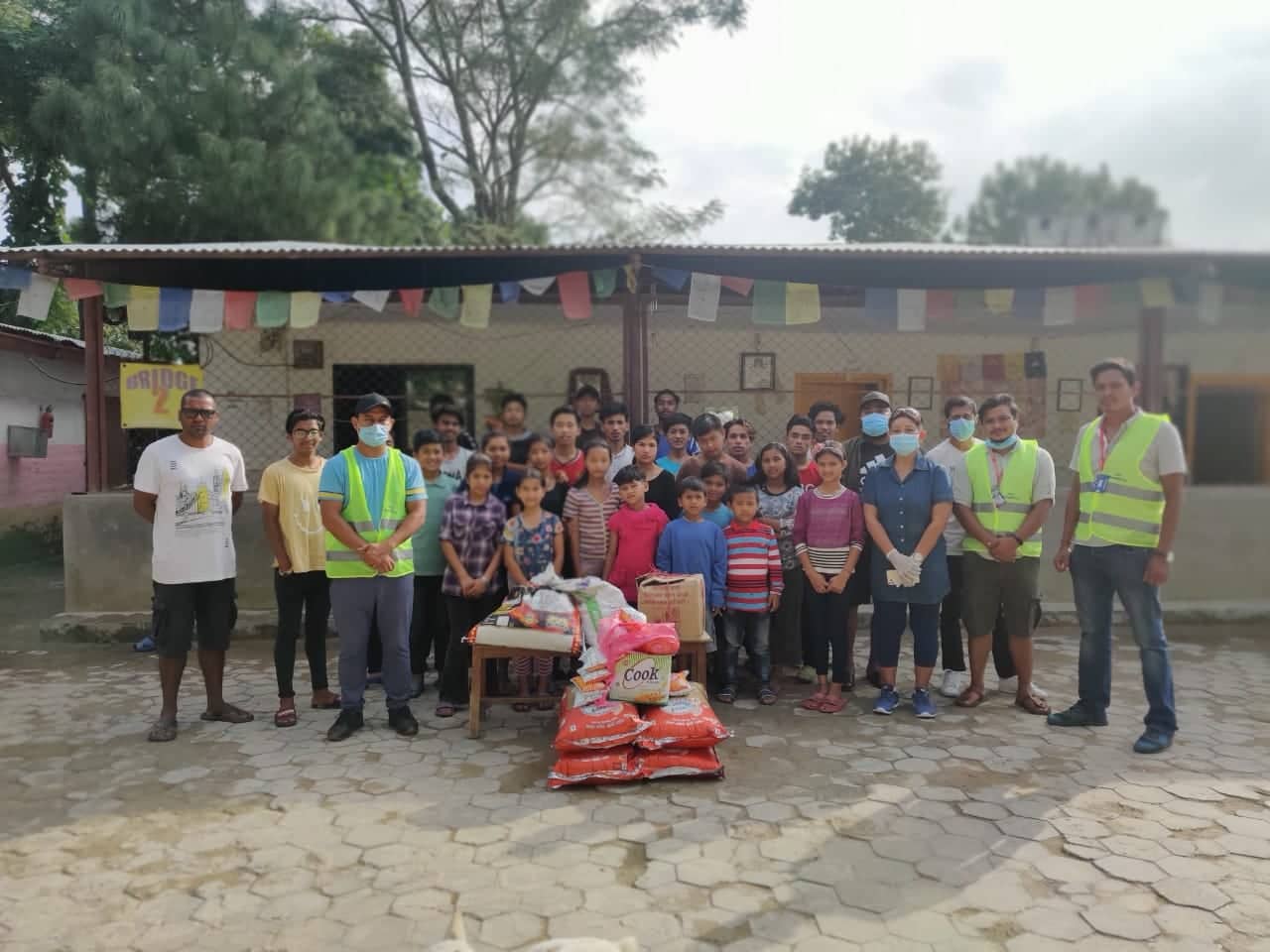 बालगृहमा खाद्यन्न सहयोग