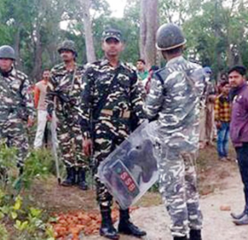 कञ्चनपुरमा भारतीय सुरक्षाकर्मीको अबरोधले हलियाको घर निर्माण अधुरै