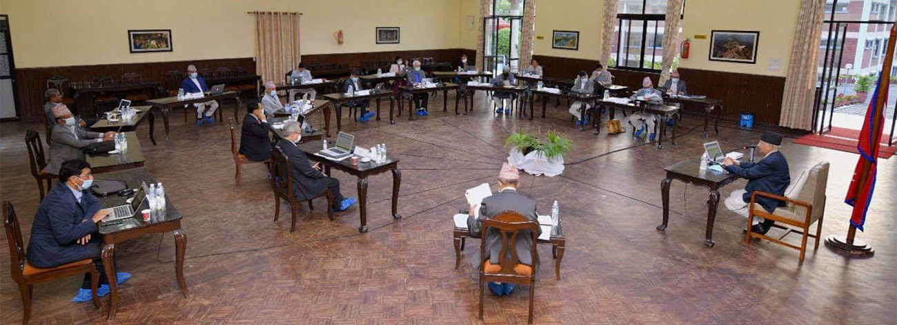 एक दर्जन बढी सचिवको सरुवा