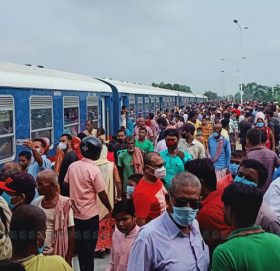 भारत फर्किए हिजो आएका रेल, फेरि कहिले आउँछन् थाहा छैन