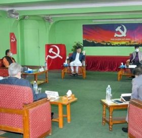 नेकपाले केन्द्रीय सदस्यहरूलाई तलब दिने