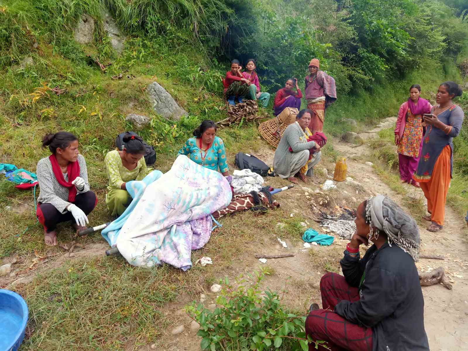 बाटोमै सुत्केरी, जन्मेको एक घण्टामै शिशुको मृत्यु