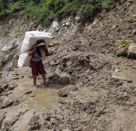 साँफे–मार्तडी सडक : अगाडि बनाउदै पछाडि भत्कदै