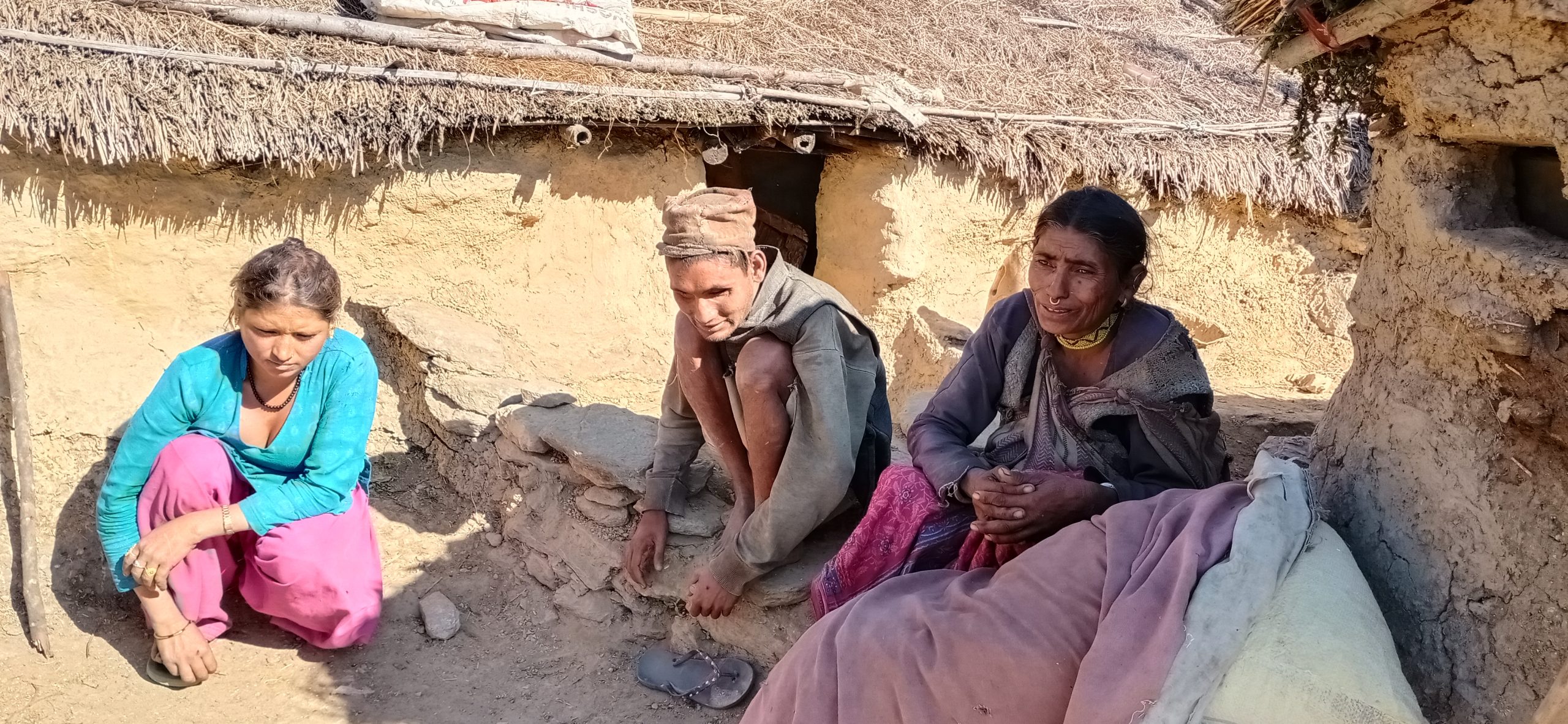 बाजुरामा नागरिकता बाट बञ्चित एक दलित परिवार