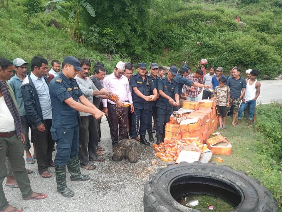 बडिमालिका प्रहरी चौकी पैमाद्धारा अबैध मदिरा बरामत