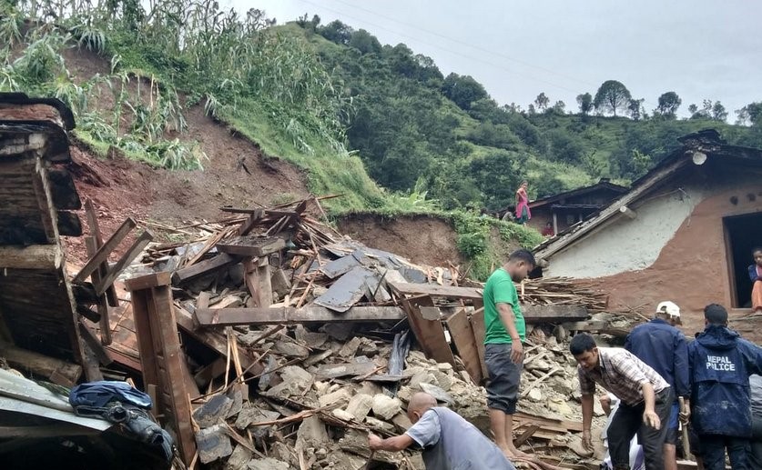 भारी वर्षाका कारण भारतमा घर भत्किँदा ९ जनाको मृत्यु,