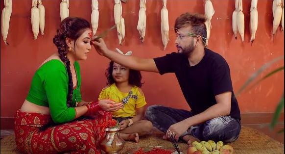 दुर्गेश थापाले खेलेको यो बर्षको पहिलो दशैं गीत  (भिडियो हेर्नुस)