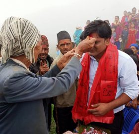 जब पहाडले मधेशका युवालाई ‘भगवान’को दर्जा दिएर सम्मान गर्‍यो…