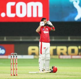 आईपीएल : कीर्तिमानी राहुल, फ्लप कोहली