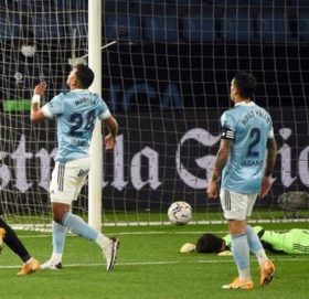 १० खेलाडीमा सिमित बार्साद्वारा सेल्टा भिगो पराजित