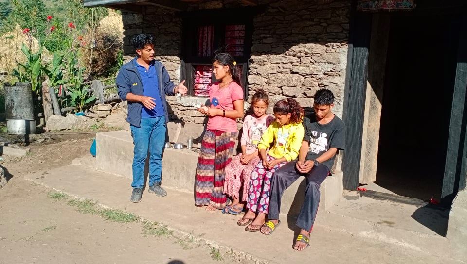 जापान बस्ने हेमाले पाँच भाइबहिनीलाइ सहयोग