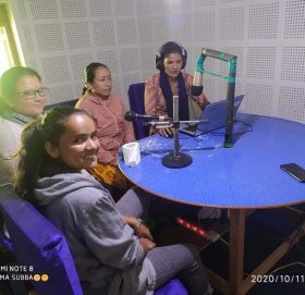 किशोरी दिवसको अवसरमा बाजुराका चारवटा रेडियोबाट रेडियो बहस