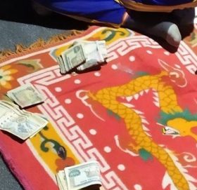 यी हुन्  २ लाख ५१ हजार सहित पक्राउ परेका जुवाडे