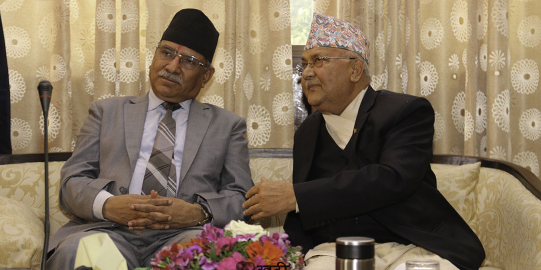 ११ दिने संवादहीनता तोडियो, बालुवाटारमा ओली-प्रचण्ड भेटवार्ता जारी