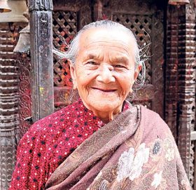 कोरोनामुक्त भइन् १०१ वर्षीया हजुरआमा