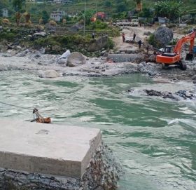 कैलालीको गोदावरीमा ३ वटा बेलिबिज्र छन् तर बुढिगंगा नदिमा बेलिब्रिज बनाउने प्रक्रिया शुरु भएन