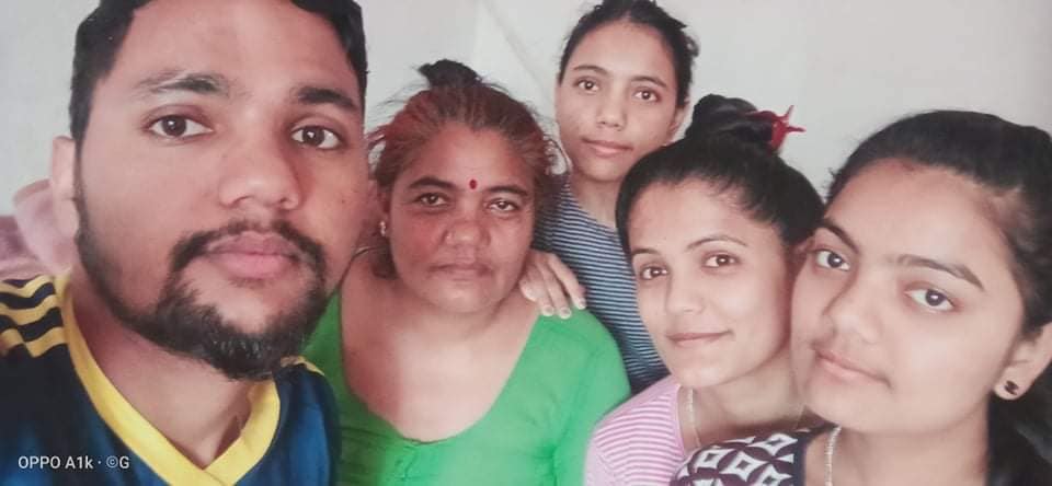 एकै परिवारका ८ जनामा कोरोना संक्रमण