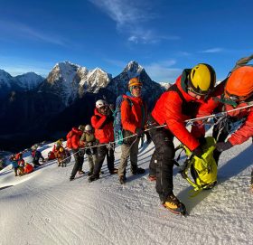 बहराइनका राजकुमारको टोलीको मनास्लु यात्रा मंगलबारबाट