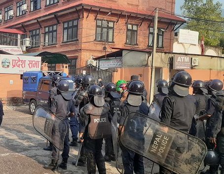 प्रदेश ५ : प्रदेशसभा घेराउ रोक्न व्यापकरुपमा प्रहरी परिचालन