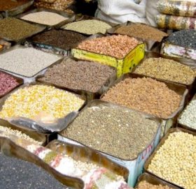 कालोबजारीको  हालीमुहाली,उपभोक्तालाई चौतर्फी चरम सास्ती