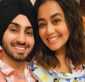 उमेरको भिन्नतालाई वास्ता नगरी विवाह गरेका यी जोडी, दर्शकमाझ छन् चर्चित