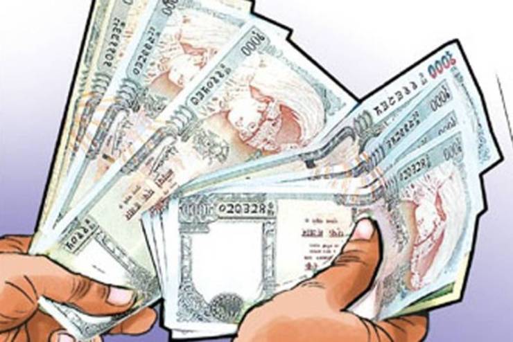 भारतमा काम गर्ने मजदुरले गरे भालुकाे आक्रमणमा परी घाइते भएकालाई सहयोग