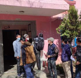 शिक्षा इकाई डडेल्धुरामा तालाबन्दी