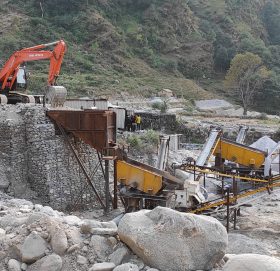 देशका ७७ वटै जिल्लामा मापदण्डविपरीतका क्रसर बन्द गर्न निर्देशन